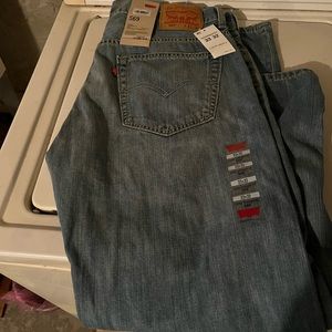 Brand new with tags men’s Levi jeans size 33x32.